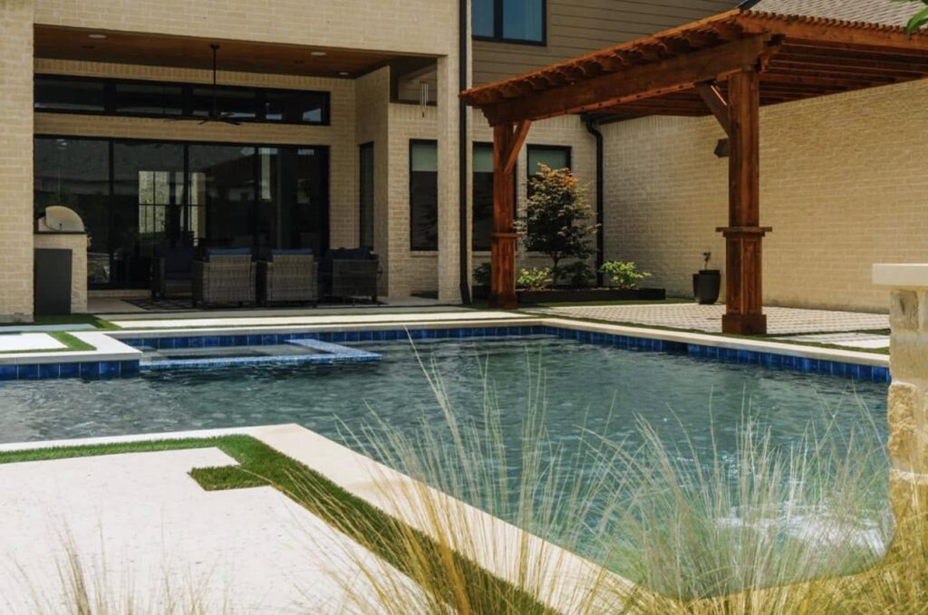 Texas Tropic Pools - Custom Pool Builds